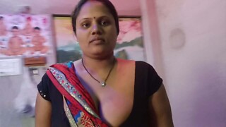 Stepaunt invites her stepson abode to train her sex